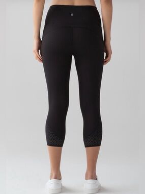 Lululemon Anew Black High Rise Laser Cut Crop 21” Leggings Size 4